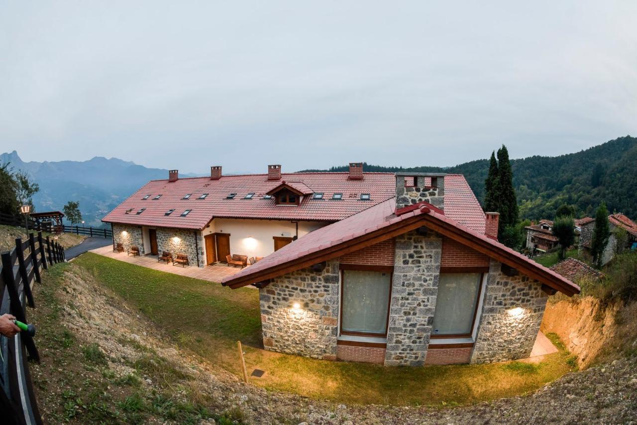 Apartamentos Los Picos De Europa Colio Exterior foto