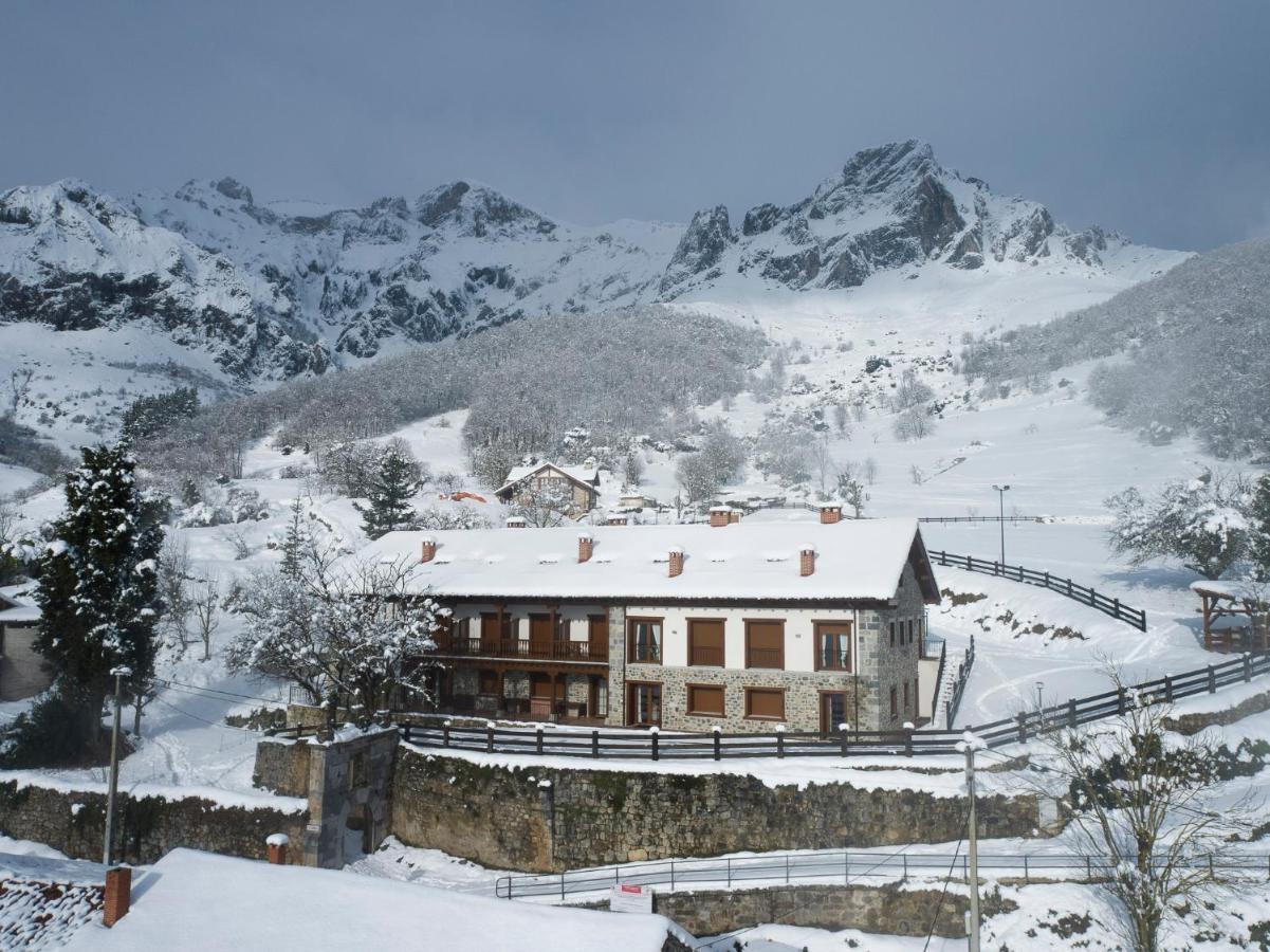 Apartamentos Los Picos De Europa Colio Exterior foto